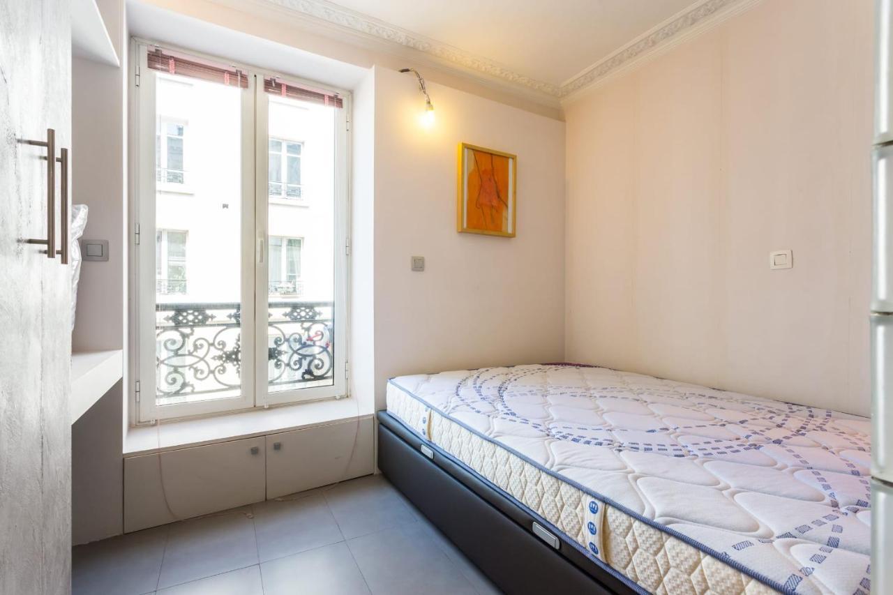 Charming Studio For 2 Near Republique Apartment Париж Екстериор снимка